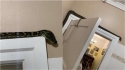 Cobra píton é encontrada em banheiro de família na Austrália. (Foto: SNAKE CATCHERS BRISBANE & GOLD COAST)