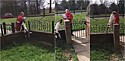 Cachorro é filmado comemorando entusiasmado a chegada do carteiro em sua casa. (Foto: Reprodução Youtube/ViralHog)
