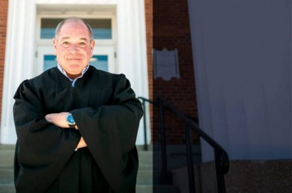 O famoso juiz americano Michael Cicconetti. (Foto: Divulgação/Cleveland Magazine)