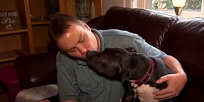 Kevin Peterson com o seu cão Ruby.