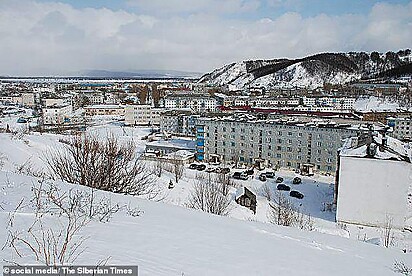 A cidade de Uglegorsk está coberta de neve