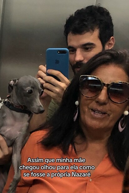 A mãe de Matheus nem tinha entrado no apartamento ainda e o cachorro já estava assim.