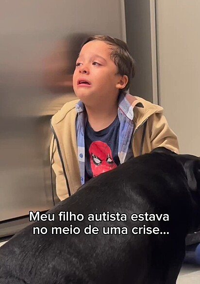 Joaquim estava em um momento de crise quando Kyra o ajudou a se acalmar.