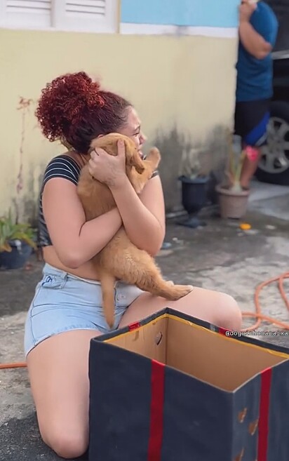 Ao abrir a caixa, a emoção toma conta.