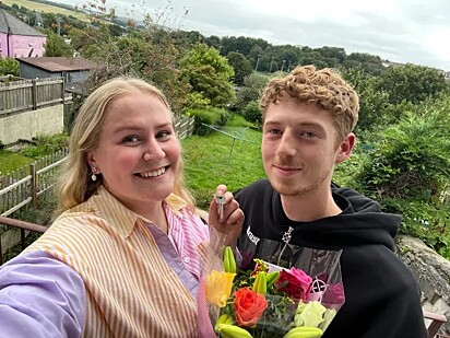 O casal comprou uma casa antigo e ficou apavorado com o que encontrou nela.