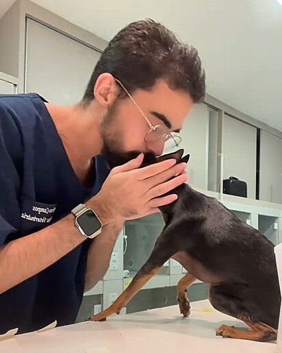 Bruno é muito amoroso com os seua pacientinhos.