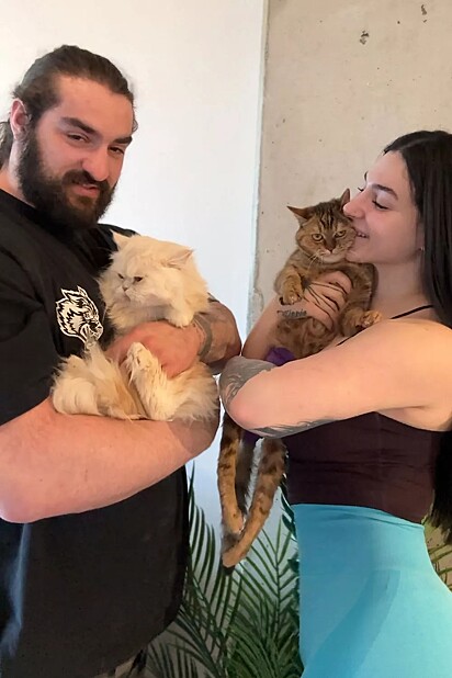 O casal não hesitou em concretizar a adoção.