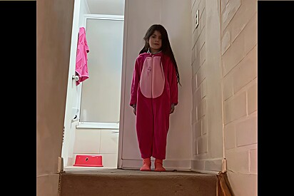 Homem apresenta cão de guarda da filha e internet se impressiona com sua imponência.