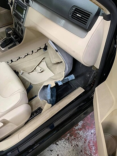 O mecânico Igor Stanchuk precisou desmontar o carro para descobrir a origem do barulho.