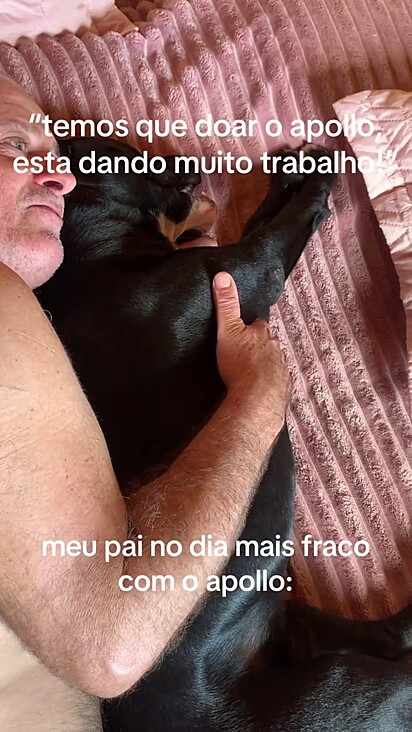 O homem passou de avô para pai de tanto amor que desenvolveu pelo pet.