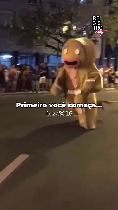 O biscoito precisou ser escoltado por seguranças.