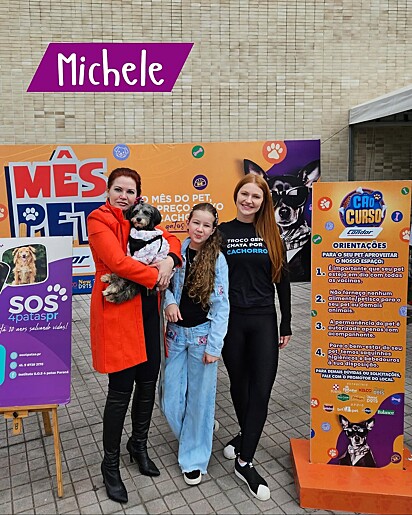 Michele foi adotada após a feira em que ficou sobrando.