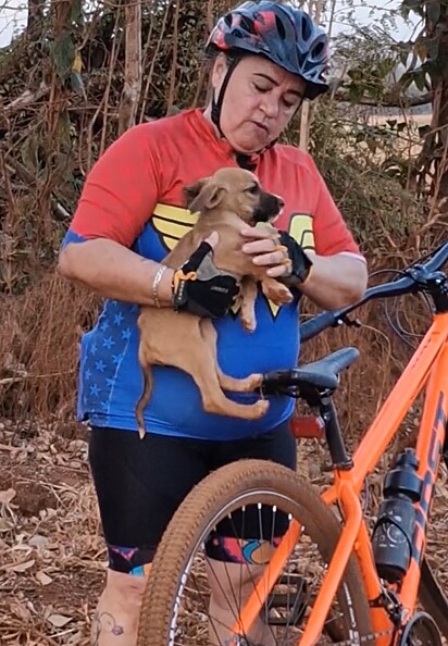 Graças a Michelle Da Silva Custodio Splendor e sua amiga, a cachorrinha ganhou um recomeço.