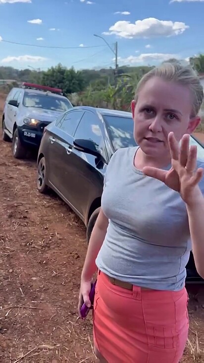 Cleviane não conseguiu manter a calma diante da situação.