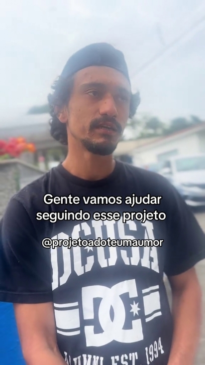 Felipe voluntário da causa animal foi resgatar o cão.