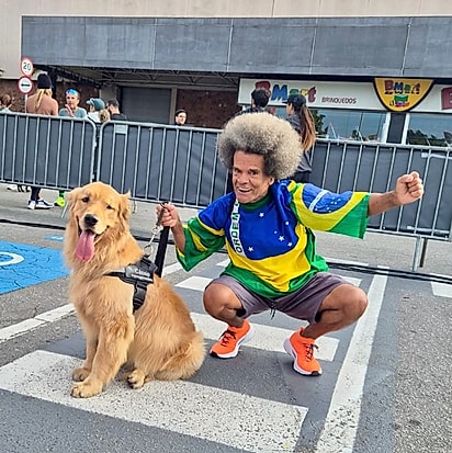 Cássio é estrela nas corridas, muitos pedem para tirar foto com ele.