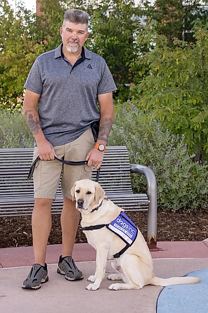 Hank Ford e Tommy são inseparáveis.