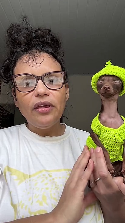 Yoxi permaneceu quieto durante todo o vídeo.