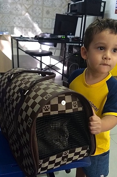 Miau e o filho de Cesinha Fernandes cresceram juntos.