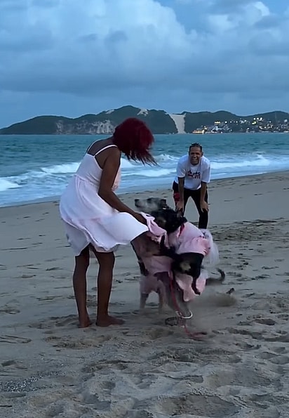 O dia foi finalizado com uma confraternização na praia.