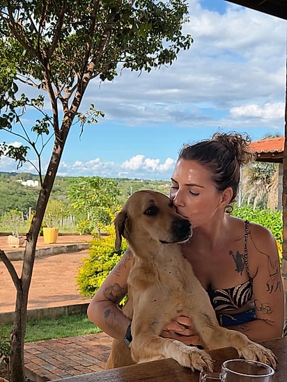 Gal é uma cachorrinha muito amada.