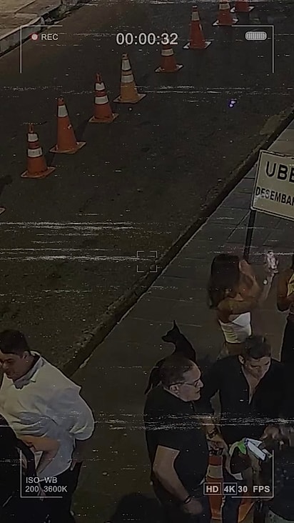 Ela permaneceu no local por três semanas.