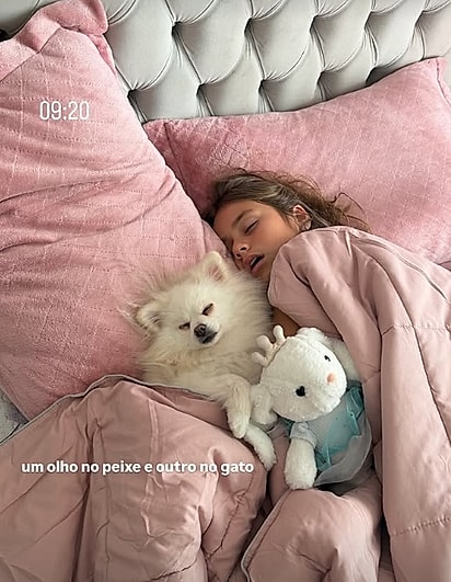 Maria Helena e a cachorrinha.