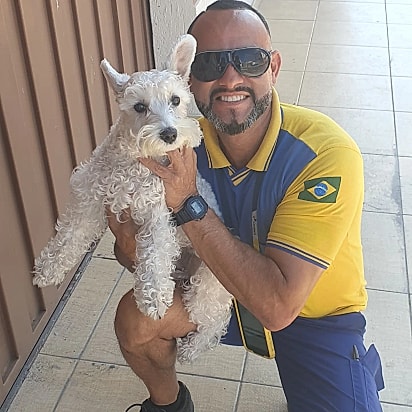 Ângelo desmistificou a história de que cães odeiam carteiros.