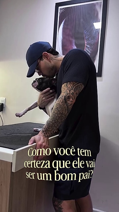 O cão sempre recebe os cuidados necessários.