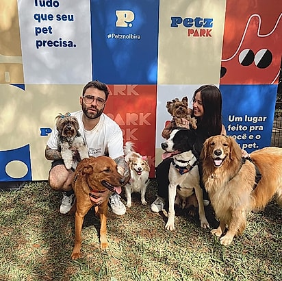Gustavo, Letícia e a matilha.