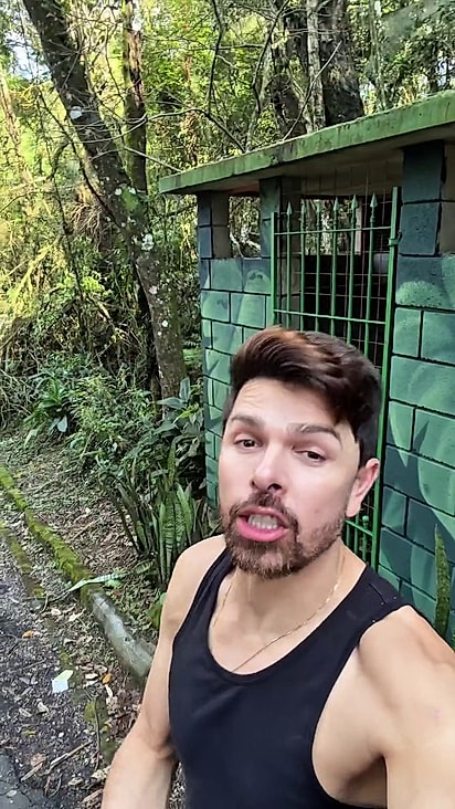 O homem não sabe quem pode ter feito isso.
