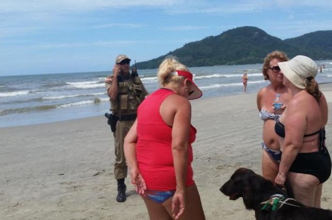 Olga com o cão Darwin
