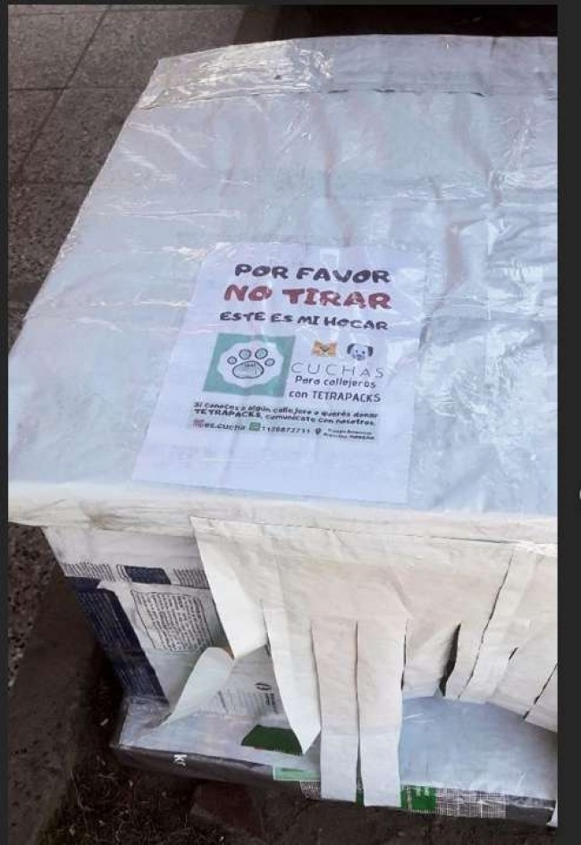 Mensagem colada nas casinhas